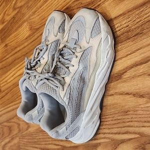 Yeezy 700 Adidas